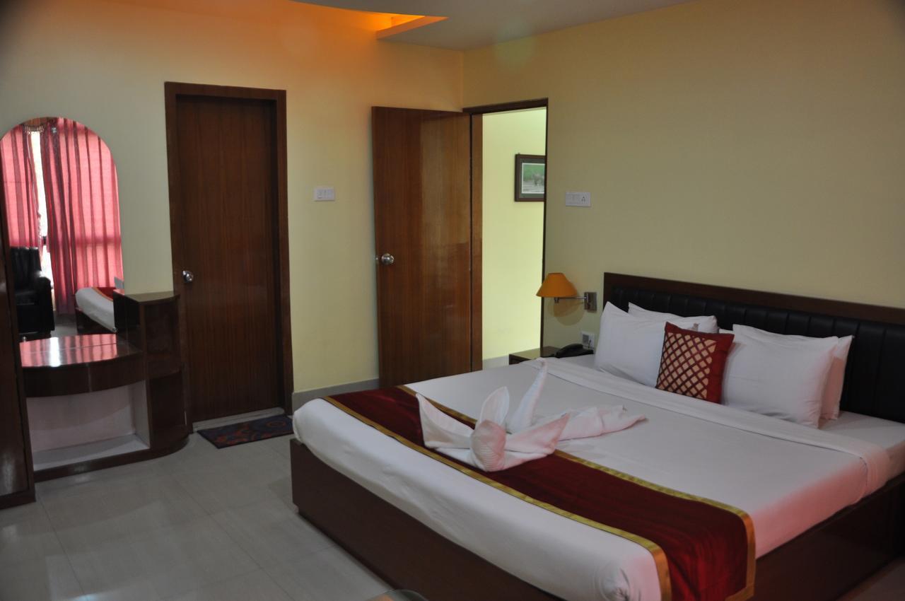Hotel Dooars Mountain Alipur Duar Ngoại thất bức ảnh