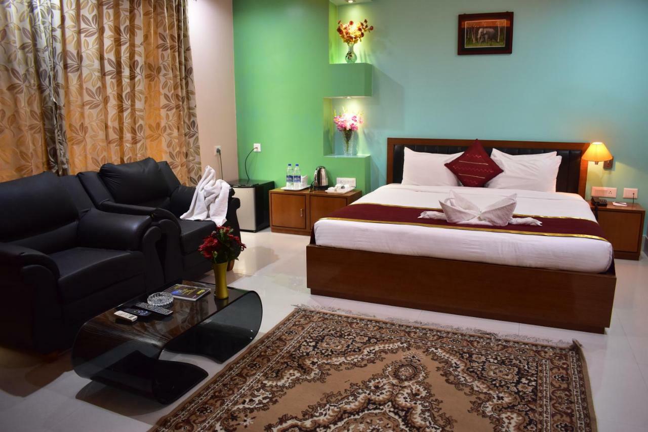 Hotel Dooars Mountain Alipur Duar Ngoại thất bức ảnh