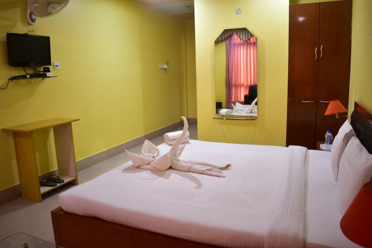 Hotel Dooars Mountain Alipur Duar Ngoại thất bức ảnh